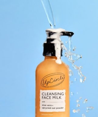 UpCircle rahustav ning toitev puhastuspiim aloe vera ja kaeraga 120ml - Image 2