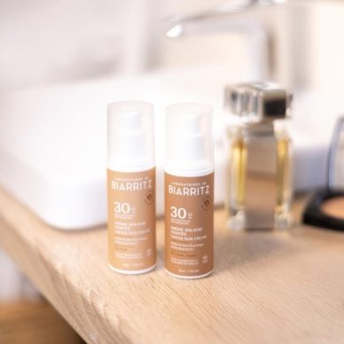 Laboratoires de Biarritz orgaaniline tooniv päikesekaitsekreem näole SPF30 BEIGE (50ml) - Image 3